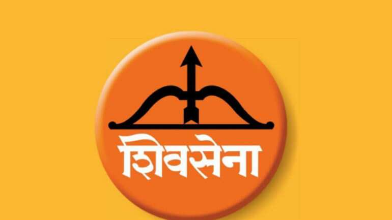 Shiv Sena attacks BJP again, hands out 'Ghotalebaaz Bhajap' booklet to members Shiv Sena attacks BJP again, hands out 'Ghotalebaaz Bhajap' booklet to members