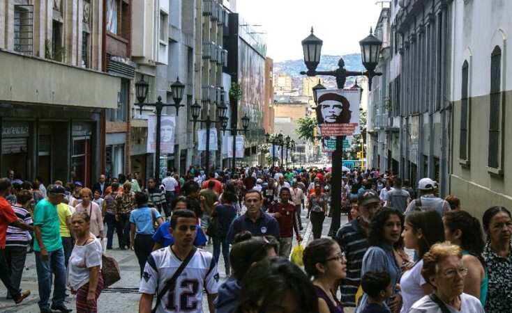 Stalked by default fears, Venezuela calls creditor meeting Stalked by default fears, Venezuela calls creditor meeting