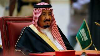 Saudi Arabia: Dozens of princes, ministers arrested in massive purge