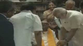 PM Modi meets DMK patriarch Karunanidhi