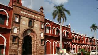 Masked men assault guards outside AMU proctor's house