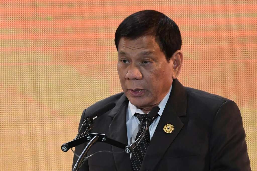 Philippines' Duterte announces 'lockdown' of Manila to fight coronavirus