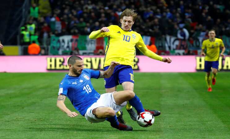 Football World Cup play-offs: Sweden beat Italy 1-0