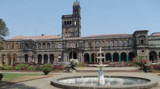 Pune University to give gold medal to only 'vegetarian and teetotaller' students