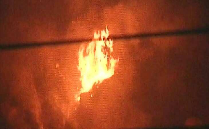 Massive fire at Bhalswa landfill in Delhi