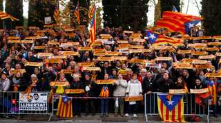 Catalans inundate Barcelona to demand leaders' freedom
