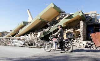 Iran-Iraq earthquake: Death toll crosses 450, search operation on