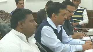 Delhi pollution: Kejriwal finally meets Haryana chief minister, says it was 'fruitful'