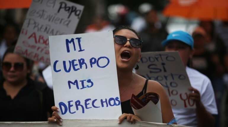 UN calls on El Salvador to stop jailing women for abortion