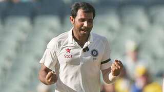 Sri Lanka stretch lead over India despite Shami haul