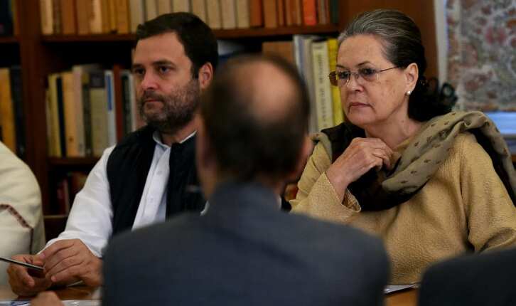 CWC meet underway at Sonia's residence to discuss political situation in Maharashtra