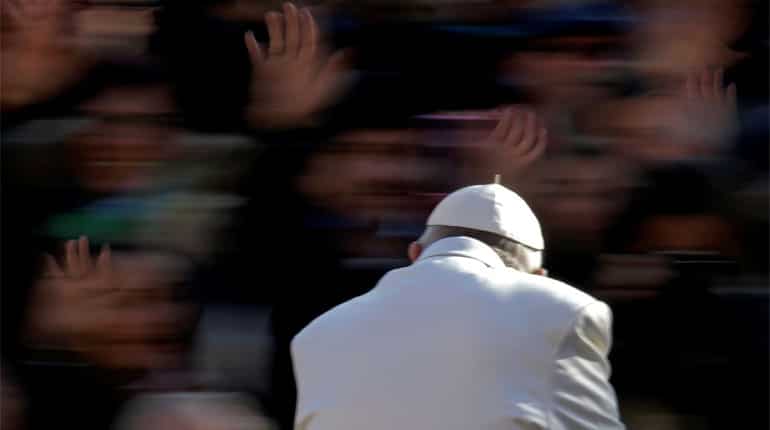 Pope to meet Rohingya refugees in Bangladesh: Vatican