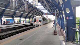 Delhi Metro witnesses steep fall in commuters after fare hike