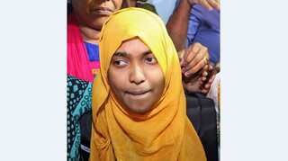 Hadiya, back in college, has only one wish -- to meet husband