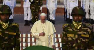 Pope arrives in Bangladesh, appeals for decisive action for 'refugees from Rakhine state'