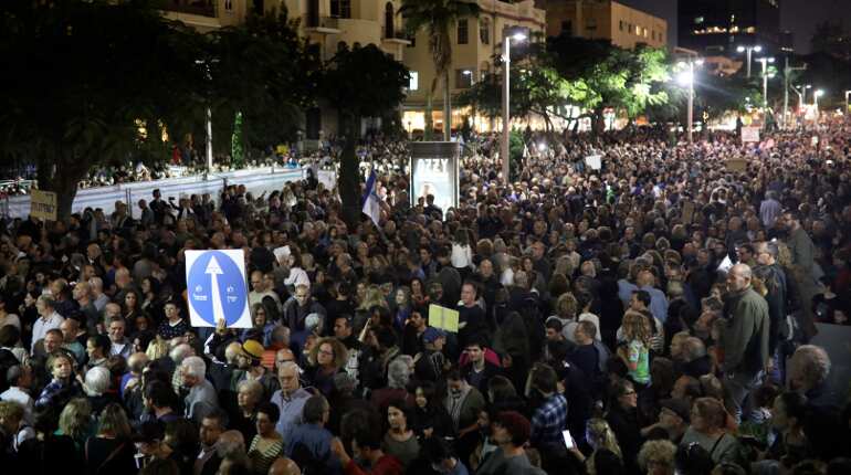Israelis hold 'march of shame' against Netanyahu in Tel Aviv
