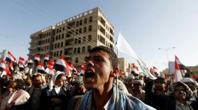 Saudi-led coalition intensifies Yemen air strikes after Saleh's death