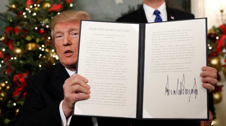 Trump recognises Jerusalem as Israel's capital, sparks firestorm