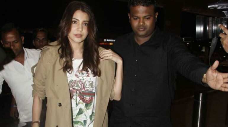 Amid wedding rumours, Anushka Sharma and family spotted at Mumbai airport