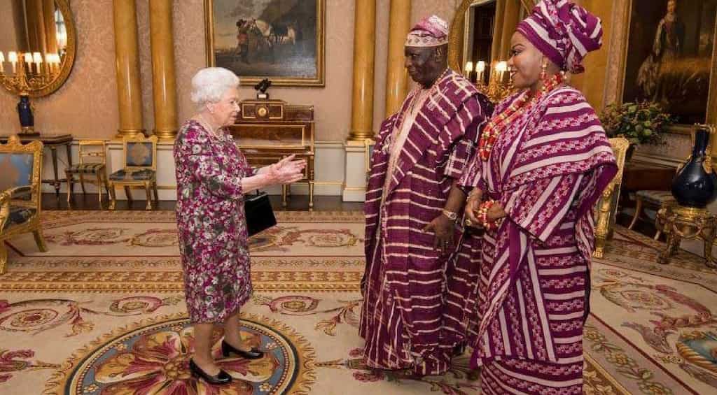 In Pictures: The Queen accidentally wore a matching outfit with her visitors from Nigeria