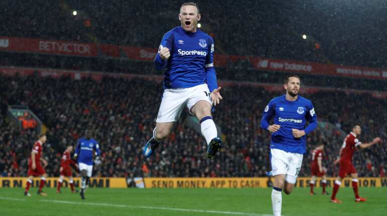 Rooney scores from the spot, Merseyside derby ends 1-1