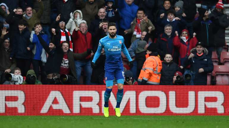 Giroud to the rescue as Arsenal draw 1-1 at Southampton