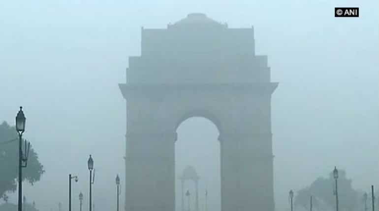 Delhi: 13 trains late, 10 cancelled due to low visibility