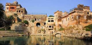 Pakistan Supreme Court angry after Hindus idols go missing from Katas Raj temple