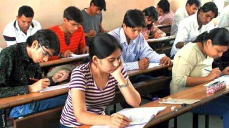 NEET: Tamil medium students given Hindi question paper in Tamil Nadu