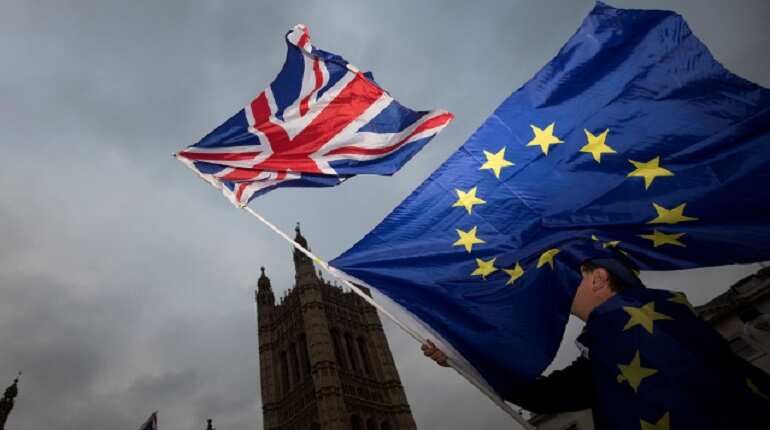 European Council to meet on November 25th to formalise Brexit; Northern Ireland minister quits PM May's cabinet