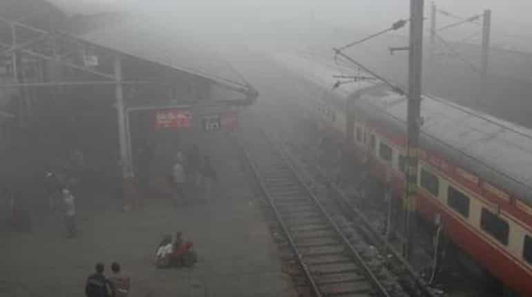Foggy weather disrupts rail service in Delhi Foggy weather disrupts rail service in Delhi