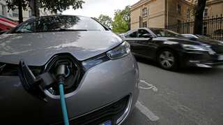 SIAM wants all cars in India to be electric by 2047