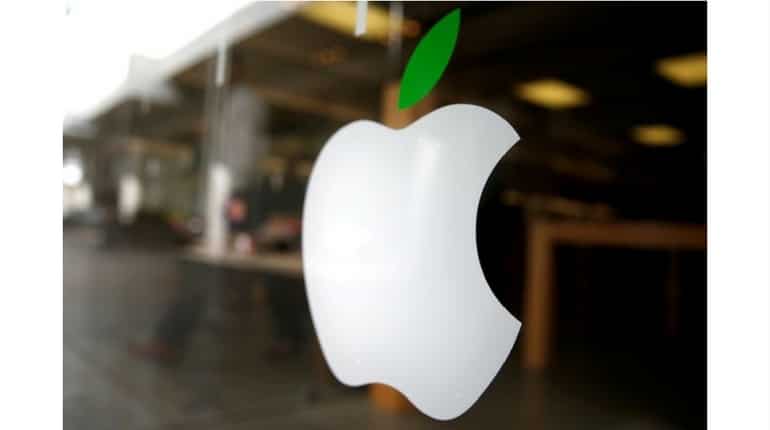 Apple might be slowing down old iPhones