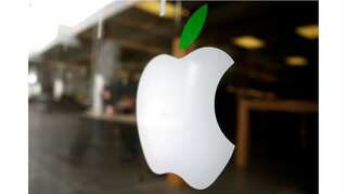 Apple might be slowing down old iPhones