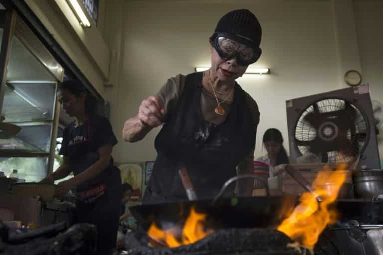 Thai street food cook wins Michelin star, feels the heat Thai street food cook wins Michelin star, feels the heat