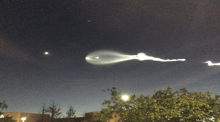 UFO spotted during SpaceX Falcon 9 launch? Twitterati goes berserk UFO spotted during SpaceX Falcon 9 launch? Twitterati goes berserk