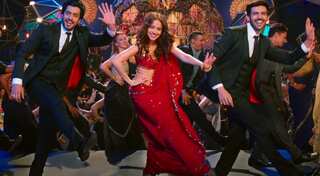 Sonu Ke Titu Ki Sweety review: The boys have a good laugh at the girl's expense