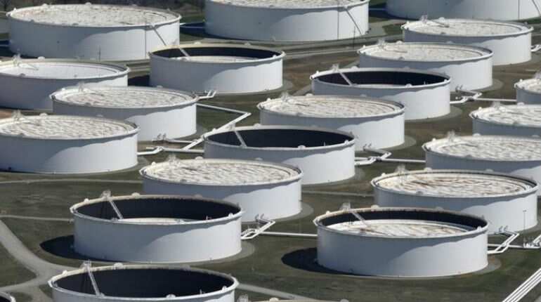 Oil prices slip away from 2015 highs, but market remains tight