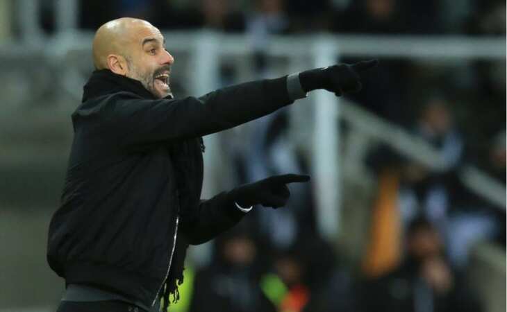 Mourinho provokes Guardiola but he does not bite