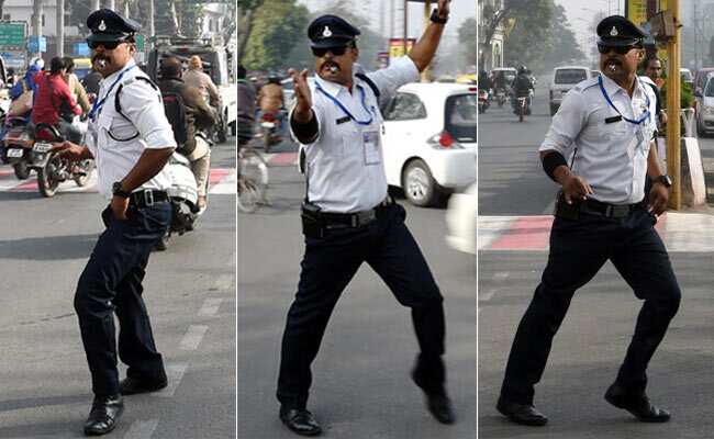 Indore cop does Michael Jackson's moonwalk to regulate traffic