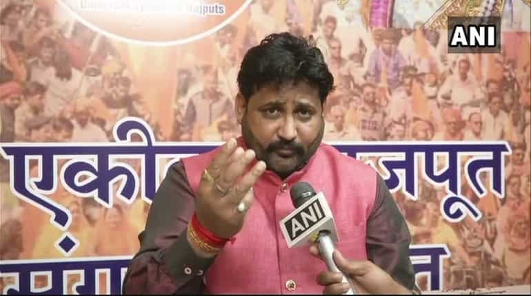 India: Karni Sena chief Sukhdev Singh Gogamedi shot dead at his home in Jaipur