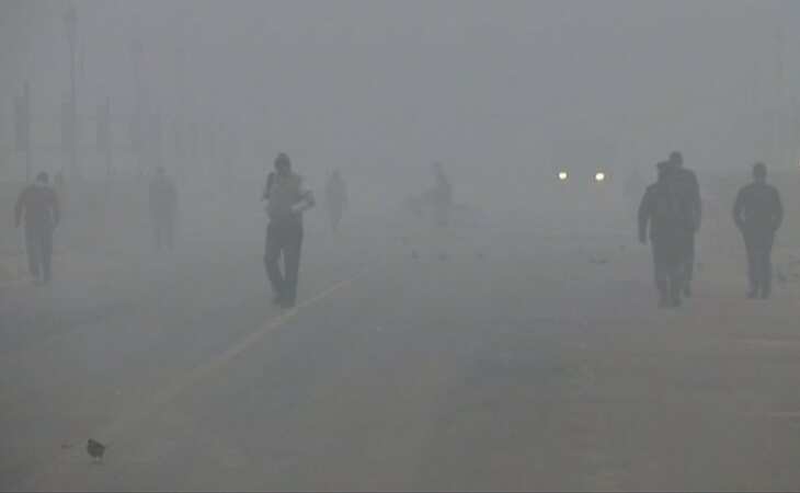 Delhi fog continues; flights and trains delayed, cancelled