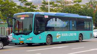 Shenzhen in China replaces buses running on gas with electric