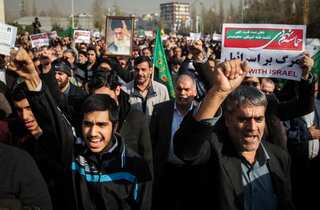 Opinion: Threatened by US sanctions, Iran focuses on economic thinking