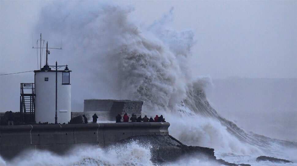Storm Eleanor brings chaos to Europe Storm Eleanor brings chaos to Europe