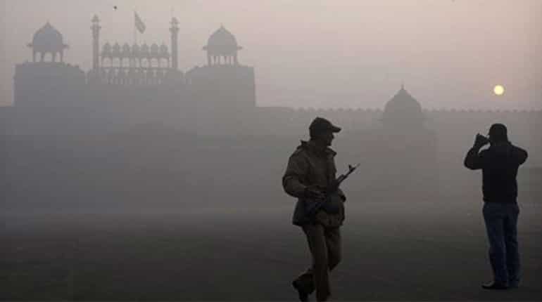 Cold wave prevails in Delhi Cold wave prevails in Delhi