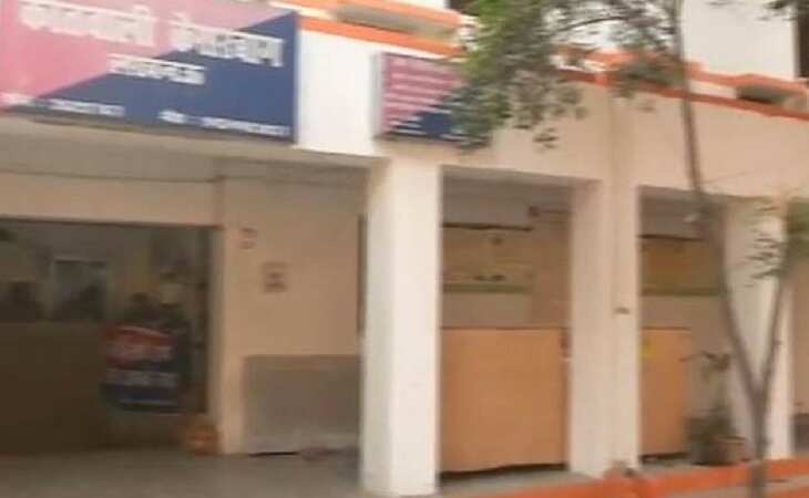 UP: Now, Lucknow police station coloured in saffron UP: Now, Lucknow police station coloured in saffron