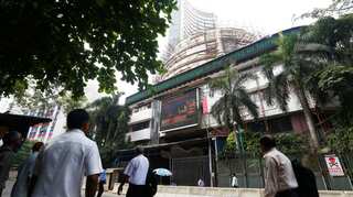 Sensex, Nifty set fresh records, banks, refiners lead gains