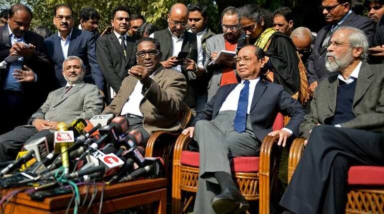 Supreme Court bar association to hold meeting over allegations of judges against chief justice