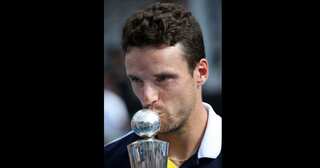 Tennis player Roberto Bautista claims Auckland title after defeating Juan del Porto